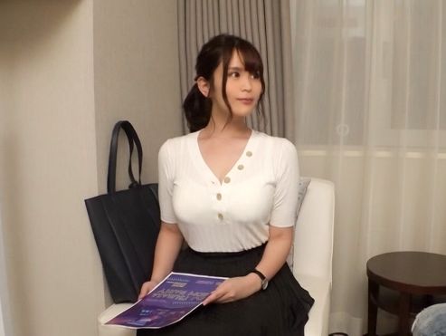 【巨乳素人】クラブでヒエラルキー頂点なのはDJって事で身分を偽り巨乳の良い女をナンパ！当然チョロくてヤリまくれた記録！