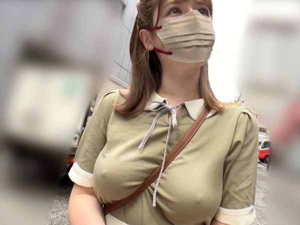 【Gカップノーブラ】下着つけてないフリーダムおっぱいっ！ドＭ感あって首絞めプレイまで堪能してる！