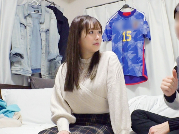 【盗撮×素人】爆乳ナースのHカップおっぱいが揺れまくる！パイパンま○こにチンポを激ハメされ、仕事終わりに欲求不満を解消する姿がエロすぎる♥︎