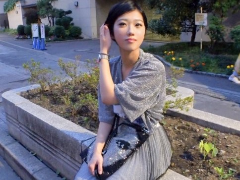 【美脚素人】ショトカの可愛らしい女の子をやや強引にゲット！エッチなんて…って感じだったけど興奮誘えばヤリ放題でした！