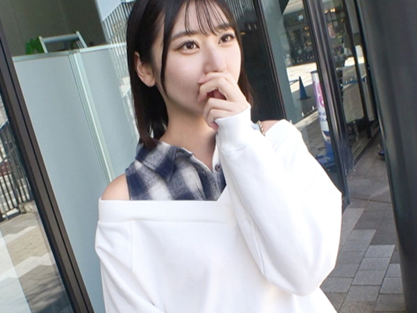 【スレンダー美人の本気セックス】色白美女をナンパ！彼氏以外のチ○ポで奥まで突かれ、彼氏の存在を忘れるほど感じまくる！！♡
