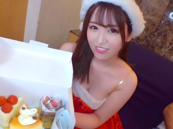 【性なる夜のサンタ誘惑】『メリークリスマス…♡』激カワサンタがオチンポフル勃起させちゃう！潮吹きながらイキ狂う美女にザーメンプレゼントで大満足！