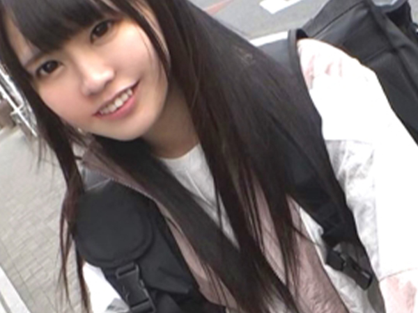 【デリバリー美少女の裏バイト】『内緒だよ…』フード配達中のロリっ娘を誘惑！パパ活常習犯の彼女は中出しもOKなエロカワ女子♡部屋でこっそりヤリまくり！