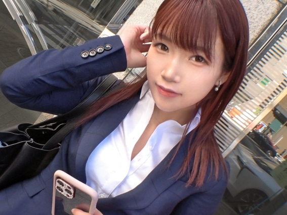 【オフィスで発情中】『ダメ…仕事中なのに…』スーツ姿のセクシーOLが、パンストを破られ手マンでぐっちょり！メス汁垂らして感じまくるおマンコに、デカチン挿入で悶絶必至♡