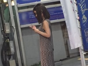 【素人】『やだ…こんなところで…』立ちんぼのモデル級美女をゲット！性欲強めのスレンダー娘が、騎乗位で激しく腰を振りまくり、一人で盛り上がっちゃう！淫乱な本性むき出しのガチSEX！♡