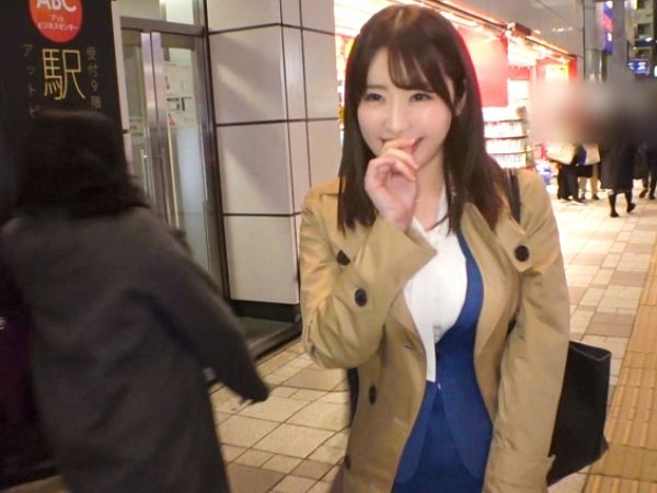 【美巨乳OLの危険な残業】『ダメ…会社にバレちゃう…』仕事帰りのFカップ美脚OLをナンパ！ホテルでピンク乳首を晒して着衣SEX！真面目そうな見た目とのギャップがエロすぎる！！♡