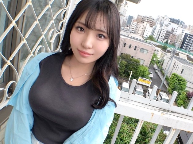【JDの秘密のAVデビュー】巨乳女子大生がカメラの前で大胆に！敏感なマ○コにチ○ポを挿入され、可愛い声で喘ぐ姿はたまらない♡制服姿から大人の女性へと変貌する瞬間を激撮！