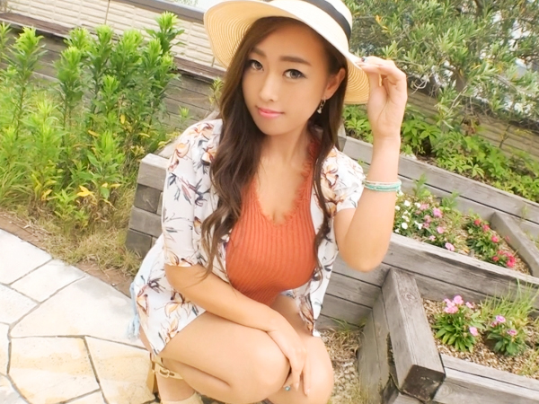 【人妻の禁断デビュー】「我慢できないの…」30代巨乳妻が欲求不満を爆発！初撮りで他人棒に夢中になり、不倫セックスで乱れまくる！♥︎