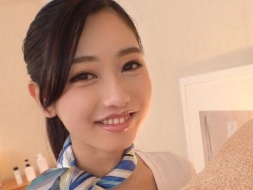 【ちっちゃカワエステティシャン】ギャル系お姉さんがダメだとわかっててもチンポの誘惑に負けて…♡小さくてかわいいカラダでエロいサービスしちゃう！