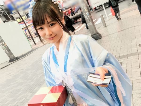 【コスプレ素人ナンパ】大学生の隠れコスプレ美女をゲット！最初は照れまくりだったのに、徐々に本能むき出しでエロモード全開に！♡