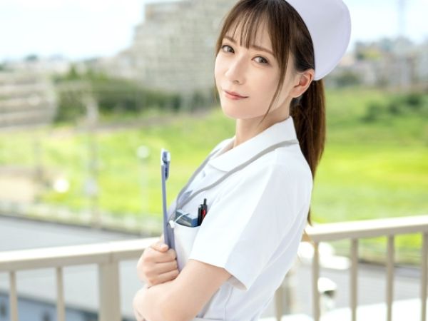 【SNSで本性バレ】『病院でこっそり…』清楚系ナースが裏アカでエロ写真を投稿！院内で欲求不満を爆発させ、患者や同僚のチ●ポを次々と喰いまくる変態プレイ！！