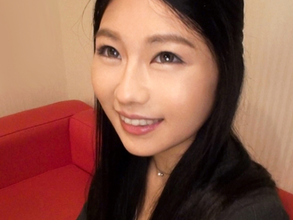 【オフィスで悶える黒髪美女】『ダメ…仕事中なのに…』真面目そうなOLがデスクで激しく突かれ、エビ反り絶頂！ロングヘアを振り乱し、理性崩壊の快楽堕ち♡