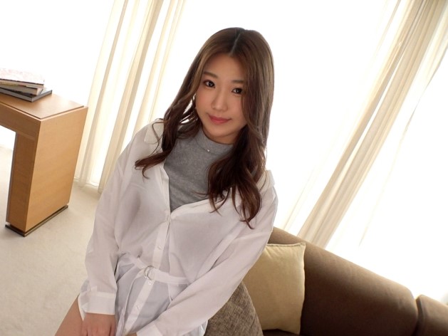 【旅費稼ぎの危険なバイト】素人娘がハメ撮り初挑戦！海外旅行のためにおまんこ提供♡奥まで激ピストンで喘ぎ声が止まらない！本気で感じる素人娘のエロさに興奮！！