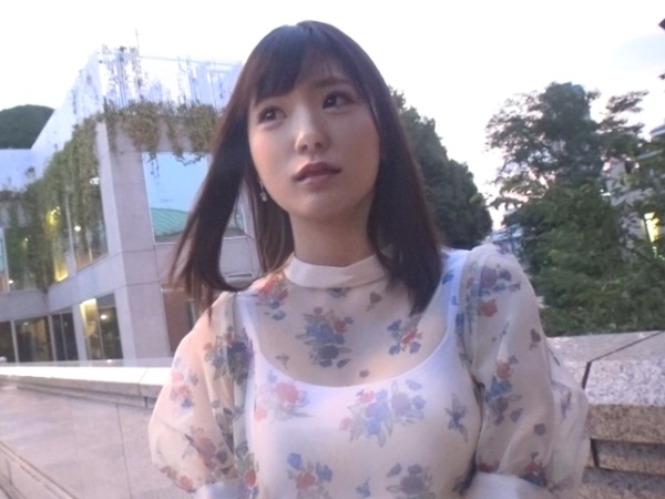 【不倫妻の禁断プレイ】旦那以外のチ○ポで乱れまくる！罪悪感ゼロの淫乱人妻が生ハメで感じまくり♡喘ぎ声が止まらない背徳のセックス！