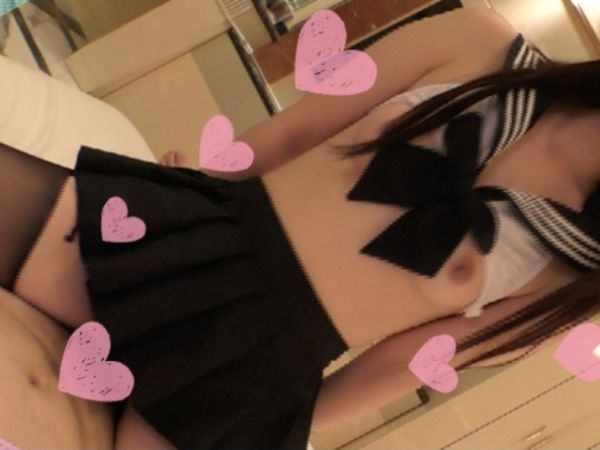 【JDコスプレSEX】色白スレンダー美少女がセーラービキニ＆黒パンストで大胆変身！ピチピチ肌が眩しい女子大生とハメ撮りで激しく絡み合う！