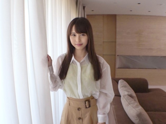 【童顔美少女の秘密のホテルプレイ】「気持ち良すぎて…♡」無垢な顔した美少女が、ホテルで大胆に乱れる！まだ成長途中のカラダに肉棒をぶち込み、濃厚なセックスで喘ぎまくる！！