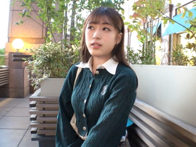 【オタクJDの裏の顔】アニメ好きの清楚系女子大生が実はエロい！恥ずかしがり屋なのに、チンポを挿入した途端に喘ぎ声が止まらない！大人しそうな見た目とのギャップがヤバい！