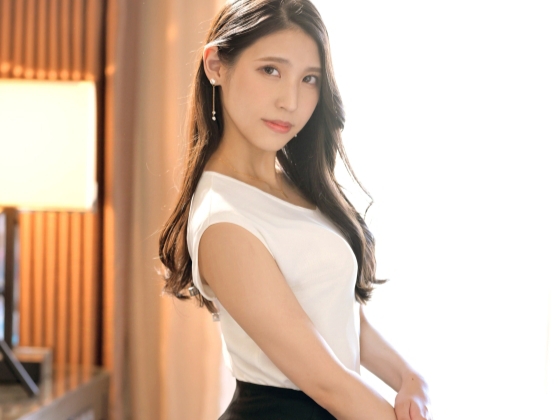 【美人お姉さんのねっとりフェラ】ビンビンチ○ポをしゃぶり尽くす！めちゃめちゃ美人なお姉さんが、淫乱モード全開でねっとりフェラ！硬くなったチ○ポを唾液まみれにして、激しくしゃぶり回す！美しさとエロさのギャップがたまらない！