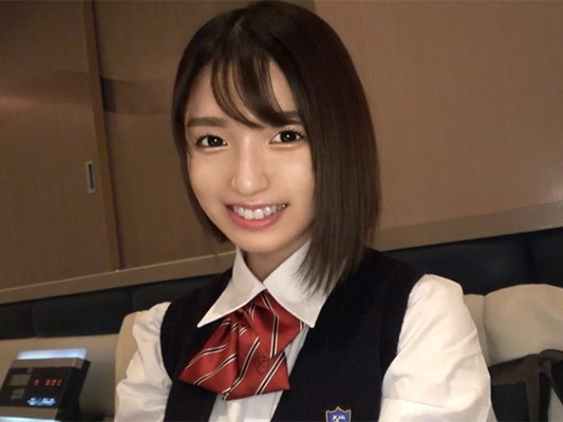 【制服少女の裏バイト】お金に困った可憐なJKがオジサンとハメ撮り！無垢な顔に精子ぶっかけ！！制服姿で必死に稼ぐ姿がエロかわいい♡