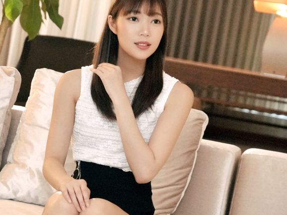 【美女トレーナー】ゴルフで鍛えた身体を味わう♥全身から湧き出るフェロモン！クンニの味はどうなのっ？