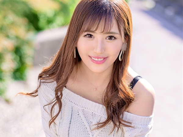 【ギャル妻のAVデビュー】敏感ボディの子持ち妻が性欲爆発！子育て中のカラダとは思えないほどエロくて、抑えきれない欲求をぶちまける！ギャル妻のえちえちボディがAVで大暴れ♡