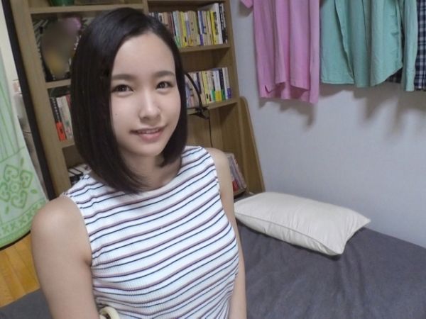 【黒髪美少女の電マ責め】清楚系スレンダー娘、パンツ越しの電マで敏感反応！ 大股開きでオマ●コくぱぁ♥ 自らエッチなポーズで感じまくる素人娘の悶絶プレイ！