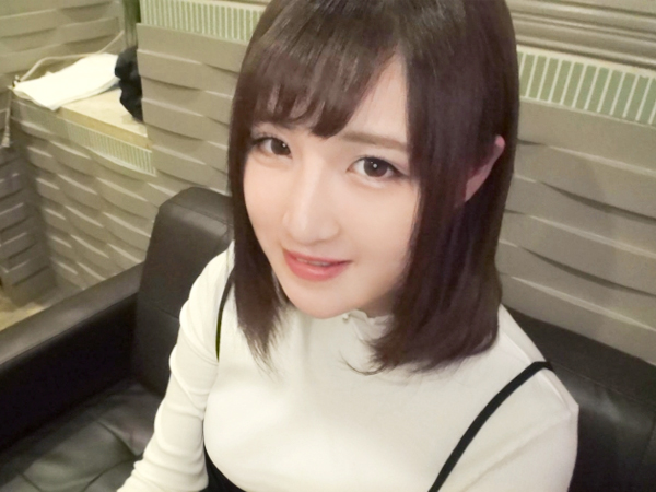 【素人娘ハメ】「恥ずかしい♡」床をぐっしょり濡らすほどのマンコ感度の良さっ！素人発掘大当たりっ！