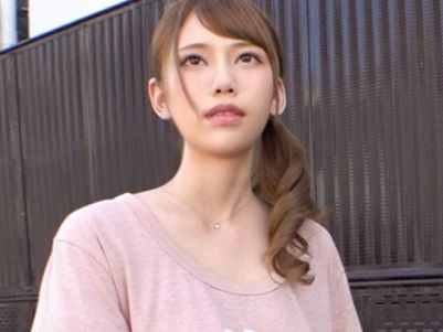 【若妻】最高ビジュアル更新！細身で巨乳そして誰もが納得の美女！さすがにご結婚はされているが…今日は筆おろししませんか？