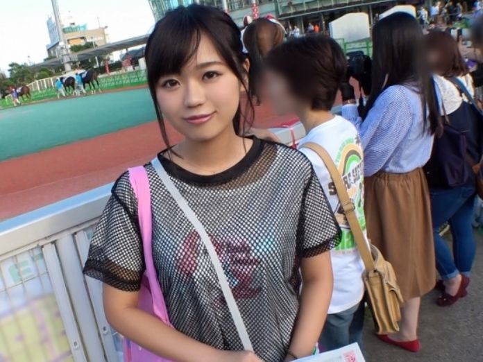 【馬好き女子の敏感おまんこ】『やだ…恥ずかしい…』電マ責めでぐちょぐちょになったアソコをクンニされて、感じまくる姿が笑えるほどエロい！ｗ